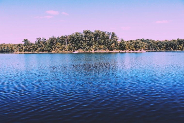 湖 湖水 水面 树林 山水 风景 自然 背景 背景图 高清背景 