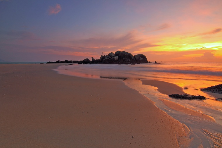 海滩 海边 沙滩 天空 自然 海 大海 黄昏 美女 风景 背景图 高清背景 背景 