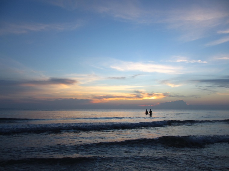 海滩 海边 沙滩 天空 自然 海 大海 蓝天 白云 黄昏 风景 背景图 高清背景 背景 