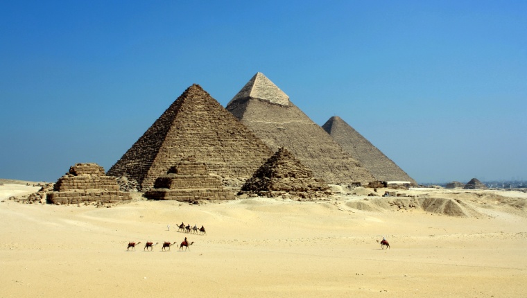 沙漠 荒漠 大漠 沙 自然 天空 人 金字塔 骆驼 风景 背景图 高清背景 背景 