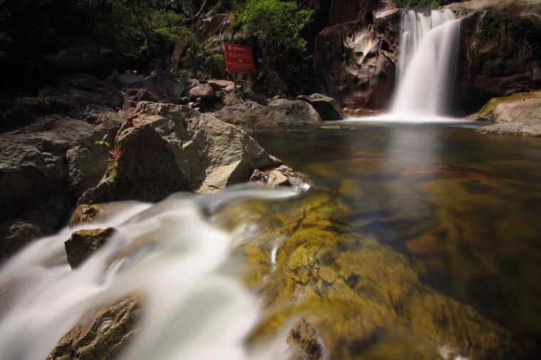 瀑布 山涧 小溪 水流 树林 自然 景区 水潭 风景 背景图 高清背景 背景 