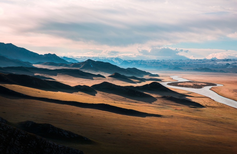 山峰 山 山脉 河 河流 天空 自然 风景 