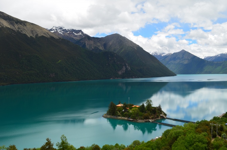 山峰 山 山脉 湖泊 湖 天空 自然 风景 