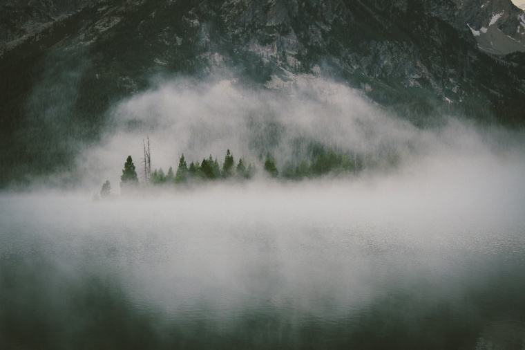 山峰 山 山脉 天空 云雾 树林 自然 风景 