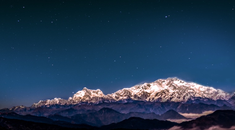 山峰 山 山脉 雪山 天空 自然 风景 