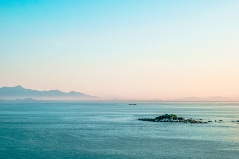 山峰 山 山脉 湖泊 湖 天空 自然 风景 