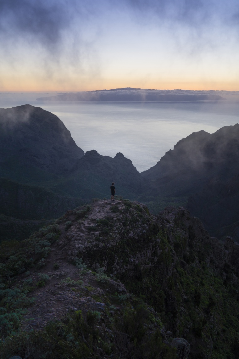 山峰 山 山脉 湖泊 湖 天空 自然 风景 