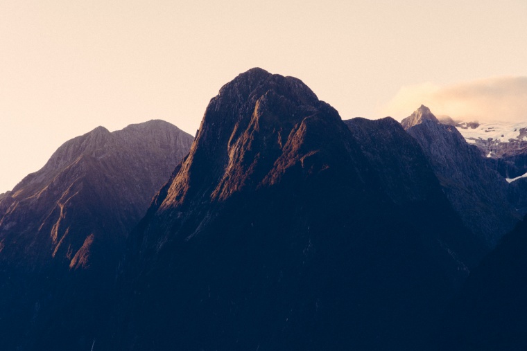 山峰 山 山脉 山顶 湖 天空 自然 风景 