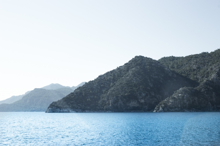 山峰 山 山脉 湖泊 湖 山水 天空 自然 风景 