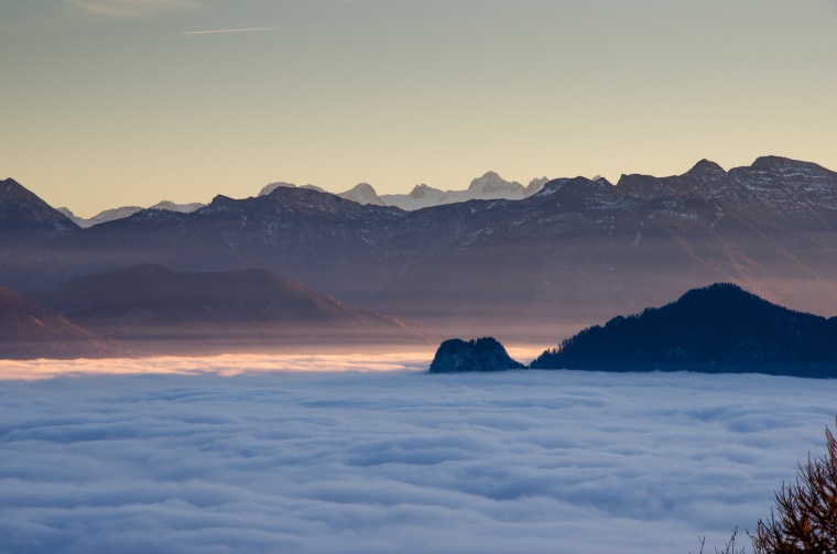 山峰 山 山脉 云雾 云海 天空 自然 风景 