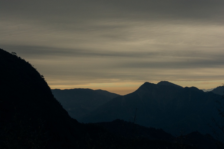 山峰 山 山脉 山川 天空 自然 风景 