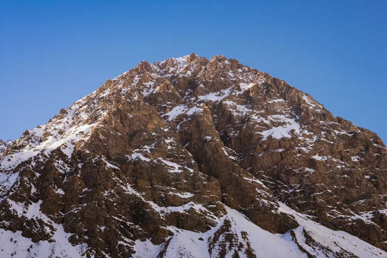 山峰 山 山脉 山顶 雪山 天空 自然 风景 