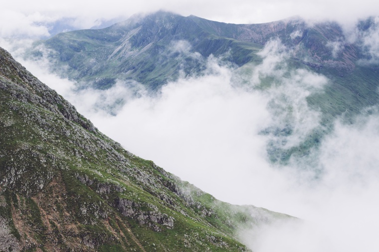 山峰 山 山脉 山谷 云雾 天空 自然 风景 