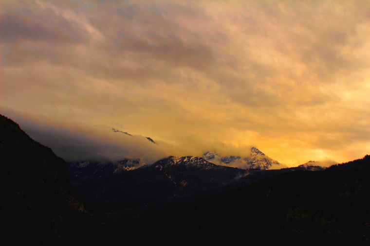 山峰 山 山脉 雪山 山顶 天空 自然 风景 