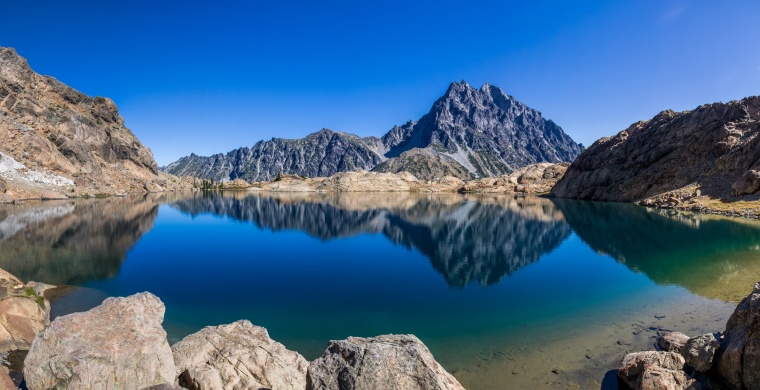 山峰 山 山脉 湖泊 湖 天空 自然 风景 