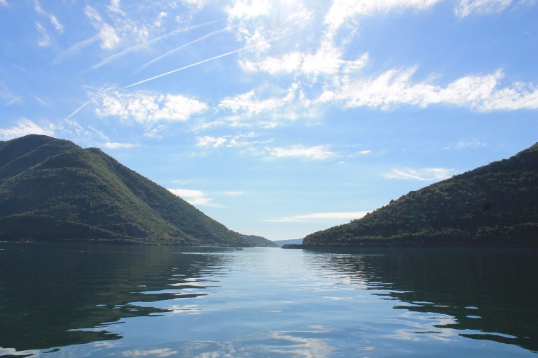 山峰 山 山脉 湖泊 湖 天空 自然 风景 