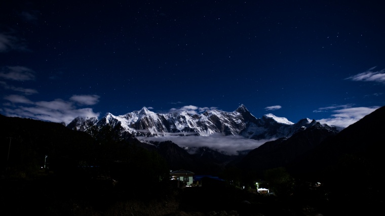 山峰 山 山脉 雪山 天空 自然 风景 