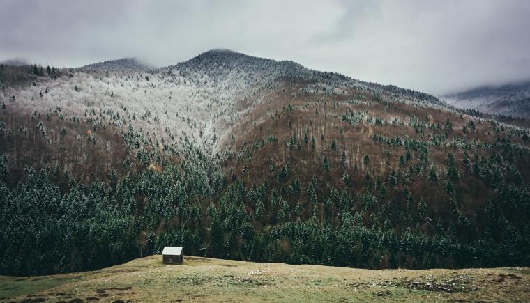 山峰 山 山脉 山川 树 天空 自然 风景 