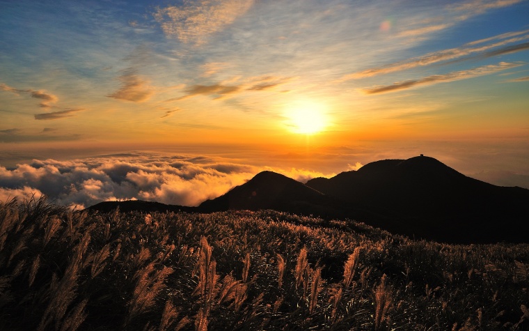 山峰 山 山脉 山川 天空 山顶 日出 自然 风景 