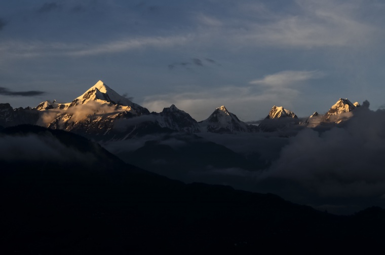 山峰 山 山脉 山川 雪山 天空 自然 风景 