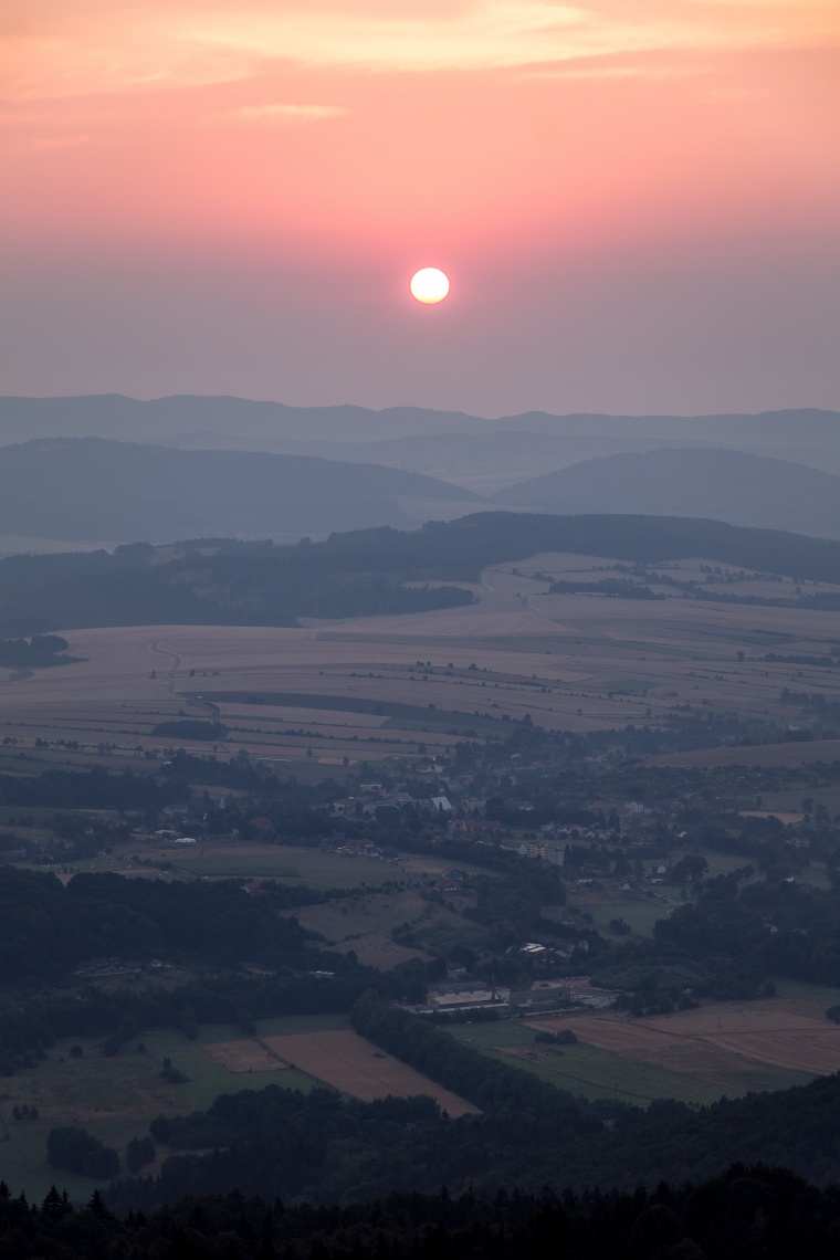 山峰 山 山脉 山川 夕阳 落日 黄昏 天空 自然 风景 