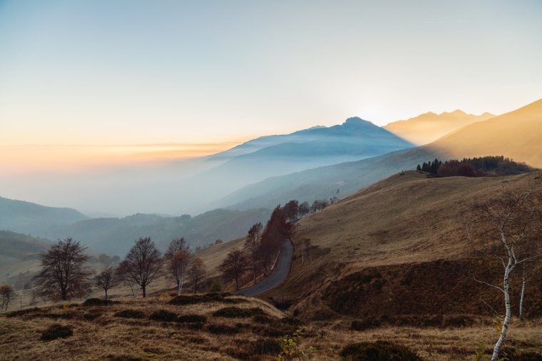 山峰 山 山脉 山川 黄昏 天空 自然 风景 