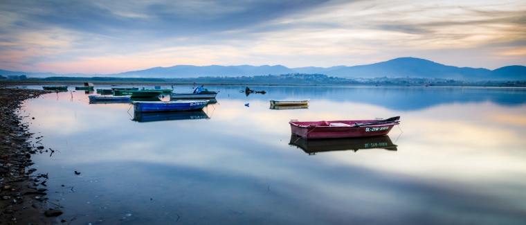 湖泊 湖 湖水 水 天空 小船 美景 风景 自然 