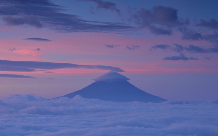 山峰山脉 山峰 山脉 自然 自然风光 天空 云彩 云层 