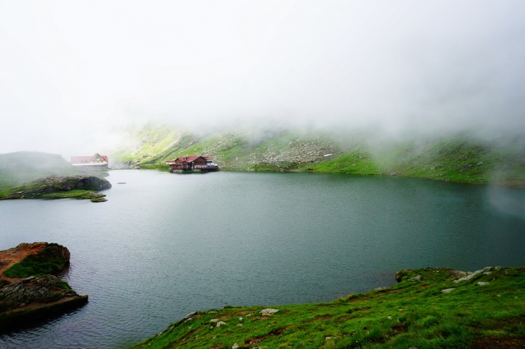 湖面 湖 水面 自然风景 风景 自然 风光 仙境 旅游 旅行 度假 休闲 