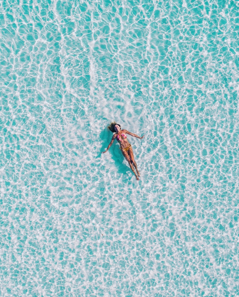 水面 水 夏天 夏季 夏日 比基尼 