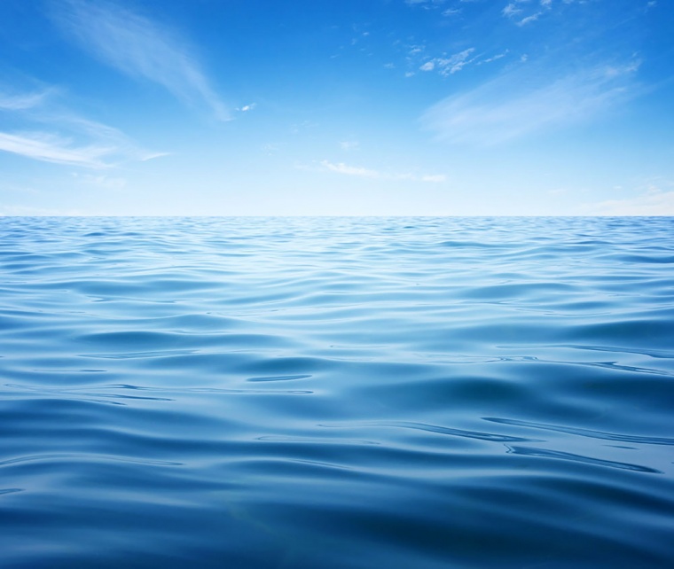 水面 水 清澈的水 蓝色的水 夏天 夏季 海水 大海 海 夏 